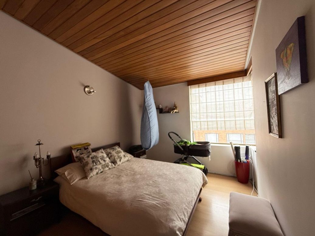 Apartamento de 3 alcobas en venta en Campo Alegre, Bogotá, 170 m² · foto 9 de 20
