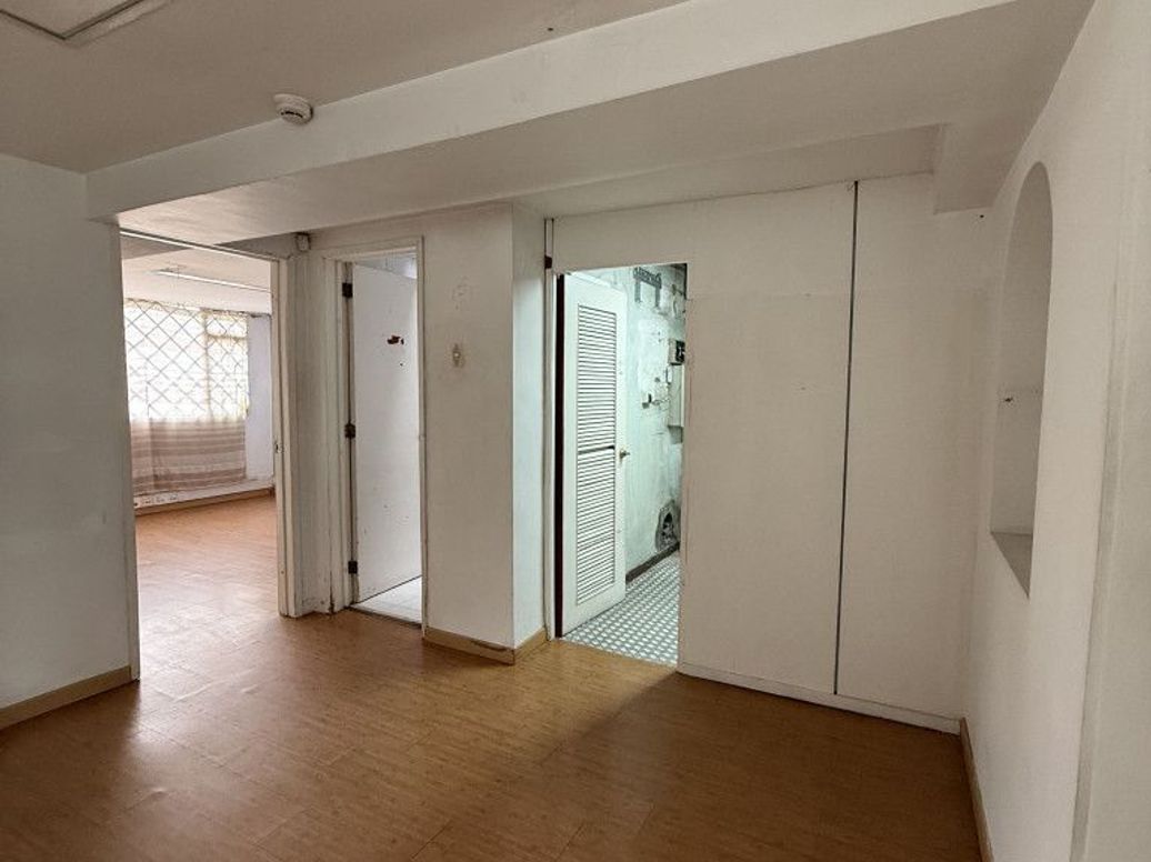 Casa de 3 alcobas en venta en Normandía, Bogotá, 708 m² · foto 6 de 6