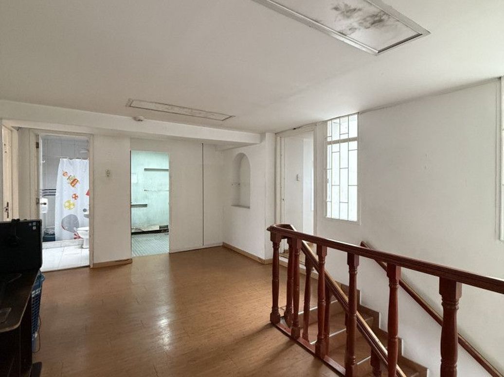 Casa de 3 alcobas en venta en Normandía, Bogotá, 708 m² · foto 3 de 6