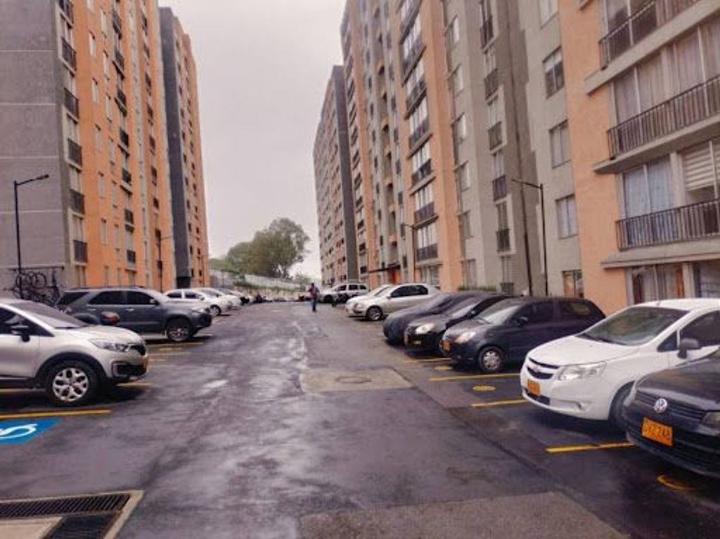 Apartamento de 3 alcobas en venta en 20 De Julio, Bogotá, 52 m² · foto 2 de 20