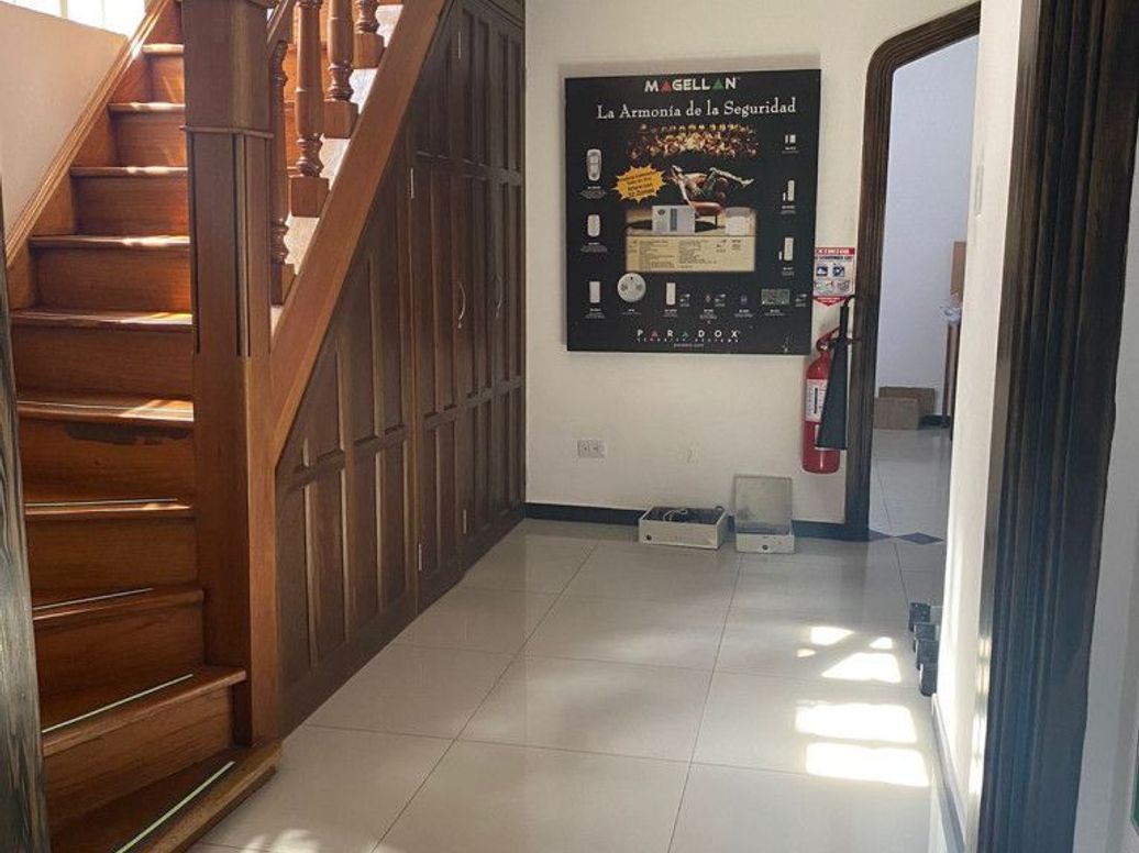 Casa de 6 alcobas en venta en Chapinero Sur Occidental, Bogotá, 300 m² · foto 6 de 6