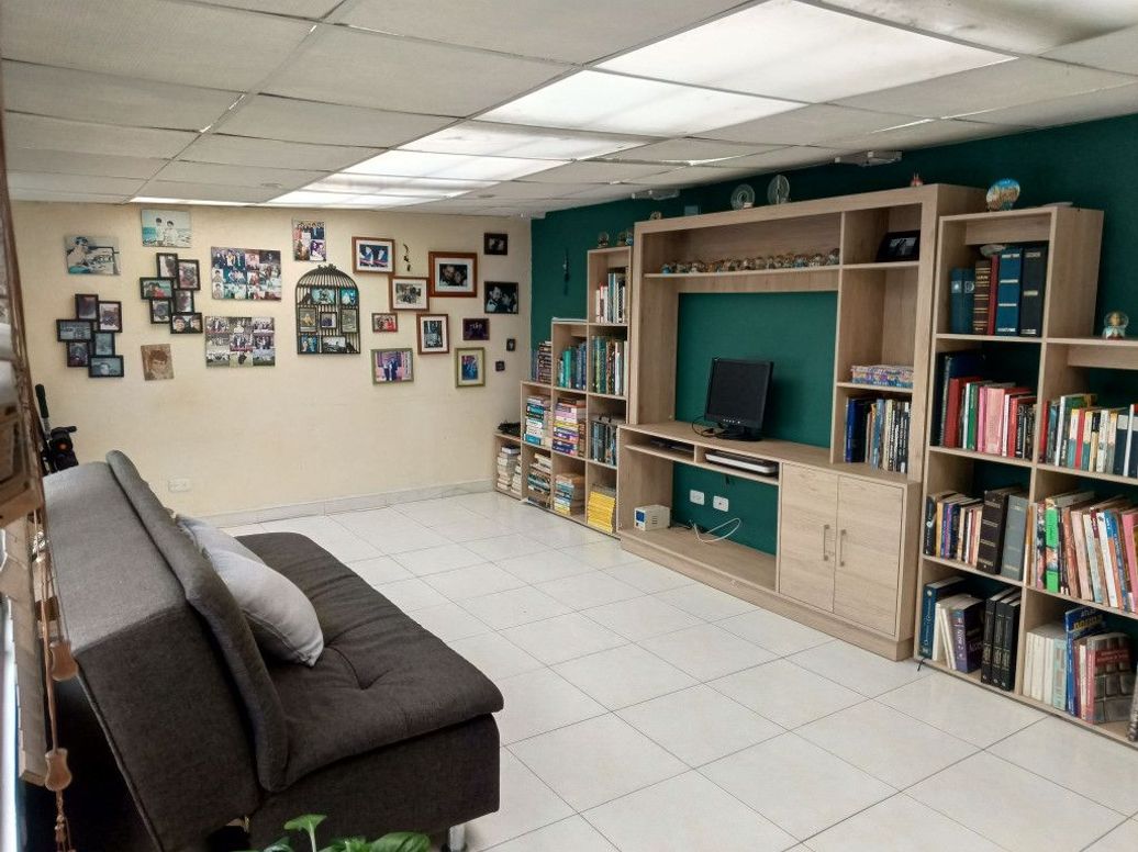 Apartamento de 3 alcobas en venta en Mónaco, Bogotá, 130 m² · foto 2 de 9