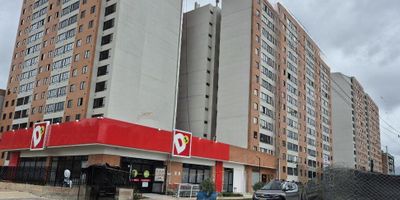 bienvenidos a su nuevo hogar Este moderno apartamento de  se encuentra ubicado en Alameda  La Salle
El espacio se distribuye de la siguiente manera sala comedor dos acogedoras alcobas con closet, ideales para descansar y disfrutar de la tranquilidad. 
Un baño bien equipado, con espació de almacenamiento
Cocina integral con acabados de lujo, ideal para aquellos que disfrutan cocinar, zona de lavandería independiente
Parqueadero comunal. Cerca a universidades, colegios y centros comerciales, principales vías de acceso Autopista Av Cra nueve, calle ciento setenta u calle ciento ochenta y tres 
 Este apartamento combina comodidad, vistas espectaculares y un ambiente acogedor. 
No te pierdas la oportunidad de visitarlo