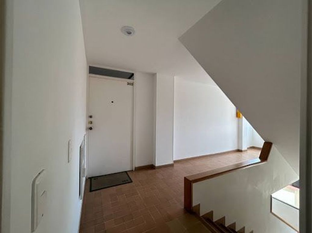 Apartamento de 3 alcobas en venta en Cedritos, Bogotá, 61 m² · foto 2 de 15