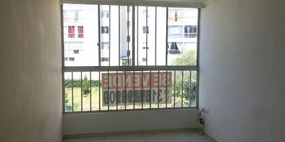 ¡Oportunidad única de inversión! Se vende apartamento en el Conjunto Cerrado Villa Marcela 2, en Piedecuesta, Santander. Este acogedor hogar cuenta con 3 habitaciones con closet, 1 baño, sala-comedor, cocina y zona de ropas. El conjunto ofrece una maravillosa zona social con piscina, BBQ, salón social, vigilancia 24 horas y parqueadero comunal. Con un precio de oportunidad y ubicado en una zona de fácil acceso, este es el momento perfecto para hacer una inversión segura. ¡No dejes pasar esta oferta! Para más información, contáctanos