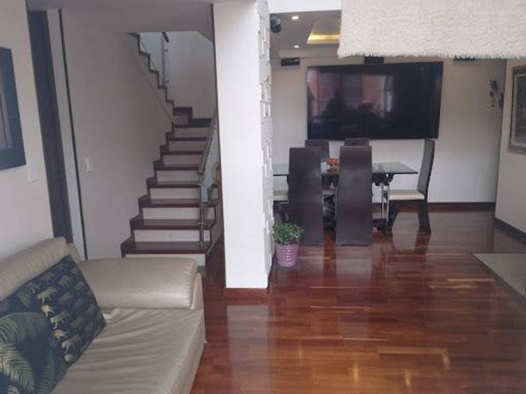 Apartamento de 3 alcobas en venta en La Felicidad, Bogotá, 136 m² · foto 8 de 20