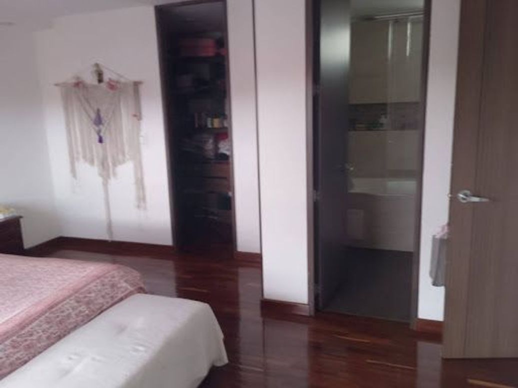 Apartamento de 3 alcobas en venta en La Felicidad, Bogotá, 136 m² · foto 17 de 20