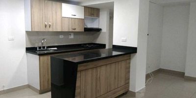 Se arrienda apartamento en exclusivo sector de bello cabañitas El apartamento cuenta con tres habitación muy amplias, sala comedor amplio y cocina integral moderna Vista a el bosque Excelentes rutas de transporte y cerca al centro comercial fabricato