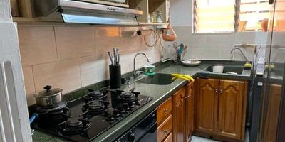 Apartamento para la renta muy luminoso 3 habitaciones muy amplias 2 baños Excelentes rutas de transporte Al frente del cc florida