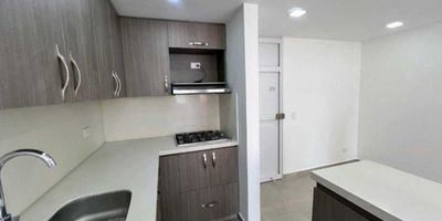 APARTAMENTO MUY ILUMINADO PARA LA RENTA3 HABITACIONES 2 BAÑOSCOCINA INTEGRAL SALA COMEDORUNIDAD COMPLETA RUTAS DE TRASNPORTE PUBLICO