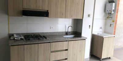 Se arrienda aparta estudio en Belén Nogales, dos alcobas una normal y una pequeña todos dos con clóset, un baño, cocinas semi integral, terrazas semi tapada, en  edificio, cerca centros comerciales, y buena ruta de transporte, 304 442 53 97