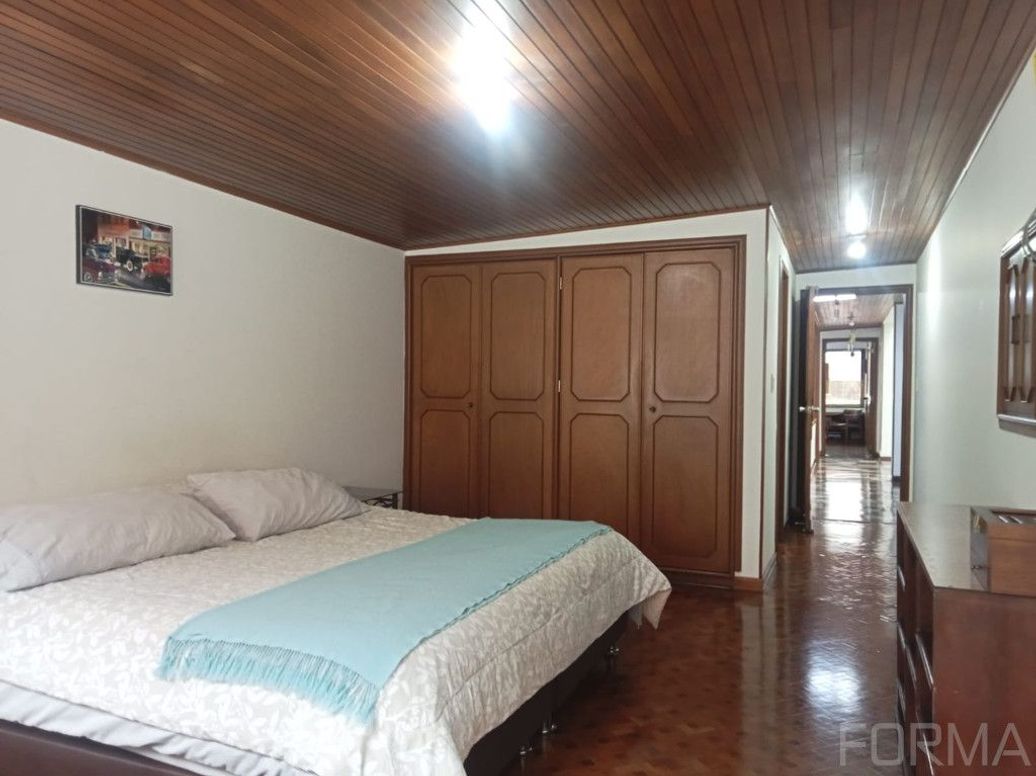 Casa de 5 alcobas en venta en Santa Bibiana, Bogotá, 445 m² · foto 13 de 20