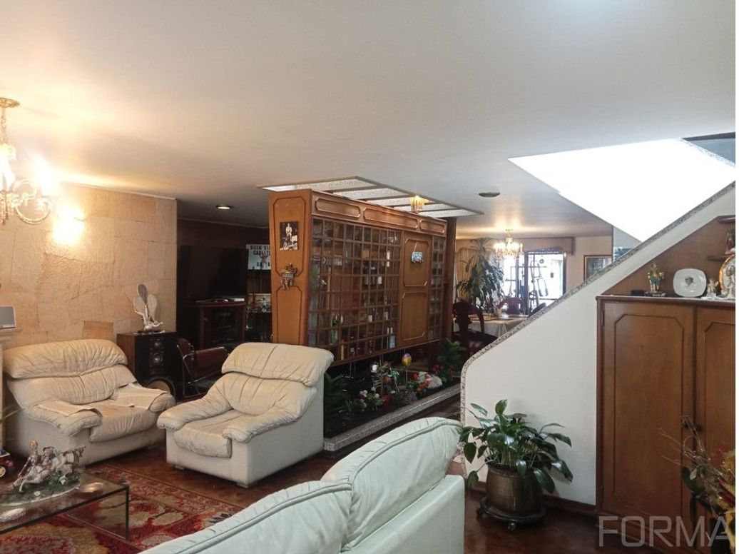 Casa de 5 alcobas en venta en Santa Bibiana, Bogotá, 445 m² · foto 3 de 20