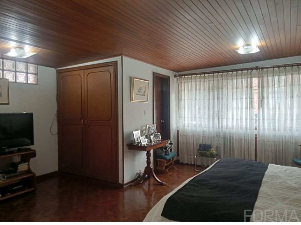 Casa de 5 alcobas en venta en Santa Bibiana, Bogotá, 445 m² · foto 14 de 20