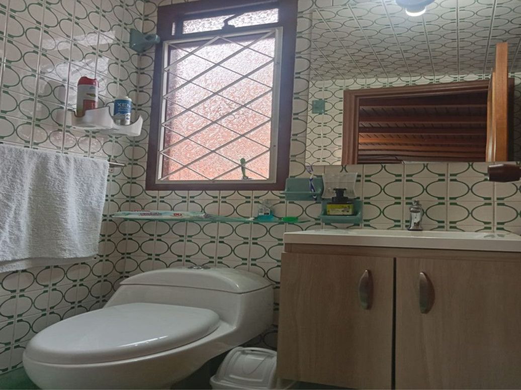 Casa de 5 alcobas en venta en Santa Bibiana, Bogotá, 445 m² · foto 18 de 20