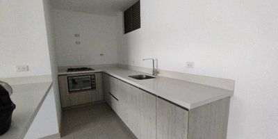 Apartamento en arriendo Sector la paz Envigado 2 habitaciones 2 baños 2 balcones Sala comedor Cocina Parqueadero y cuarto útil Zona tranquila , unidad completa , transporte público cerca