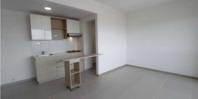  Venta de apartamento en Rionegro sector barro blanco, área 57.87 M2, 2 alcobas, alcoba principal con baño y clóset, alcoba auxiliar con clóset, cocina integral, sala-comedor, balcón, zona de ropas, 1 parqueadero, 1 cuarto útil.

 

 

Zonas comunes:  gimnasio, Zonas verdes ,Parques infantiles, Turco, Lavandería, sky view dotado, Salón social, Parques infantiles,Cancha de fútbol.

 

Excelente ubicación a 10 minutos de la zona E, a 20 minutos del aeropuerto, a 10 minutos del centro de Rionegro.
