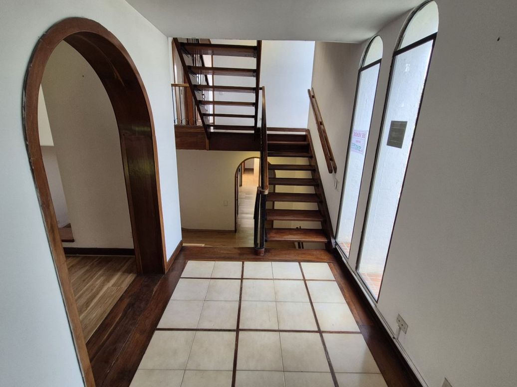 Casa de 4 alcobas en venta en Niza Suba, Bogotá, 220 m² · foto 2 de 20
