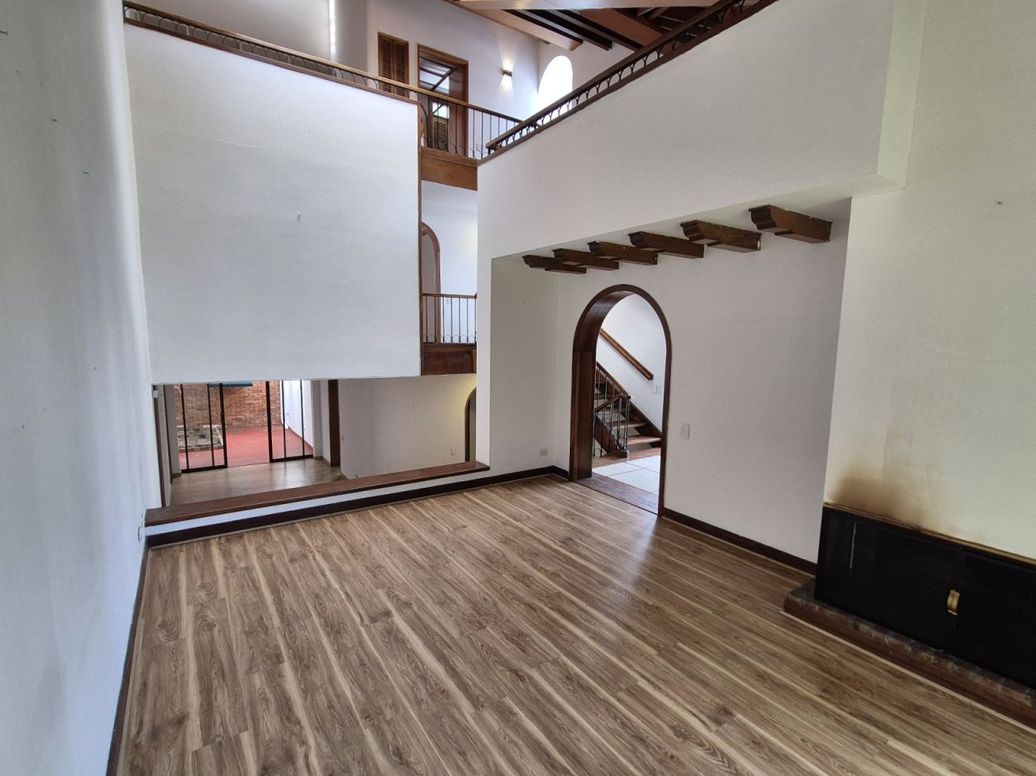 Casa de 4 alcobas en venta en Niza Suba, Bogotá, 220 m² · foto 3 de 20
