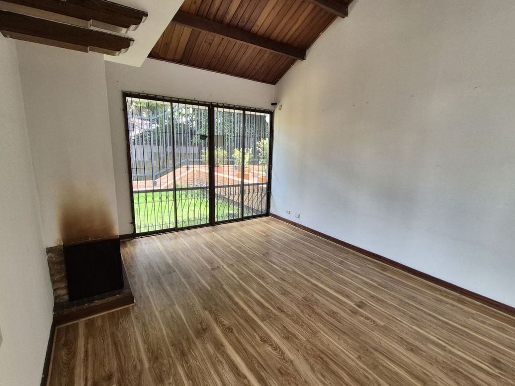 Casa de 4 alcobas en venta en Niza Suba, Bogotá, 220 m² · foto 4 de 20