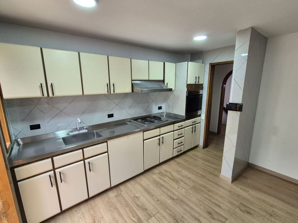 Casa de 4 alcobas en venta en Niza Suba, Bogotá, 220 m² · foto 9 de 20