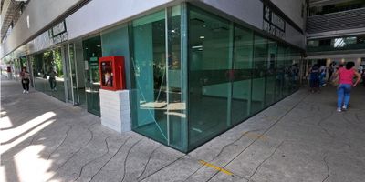 Se alquila local 114B en Coomeva Palmira para espacio de adeuacion de clinica u otros fines. Disponemos de diferentes locales de diferente espacio en el complejo cmpresarial Coomeva Palmira donde se concentran importantes marcas y especialidades del sector salud. Todos los espacios cuentan con vista exterior hacia el centro de la ciudad con las condiciones idóneas para atender usuarios, con consultorios independientes y salas de espera, se permite adecuar tambien para otro fin comercial ya sean servicios o comida.

Este valor incluye la administracion.

¡CONTACTANOS!

 
