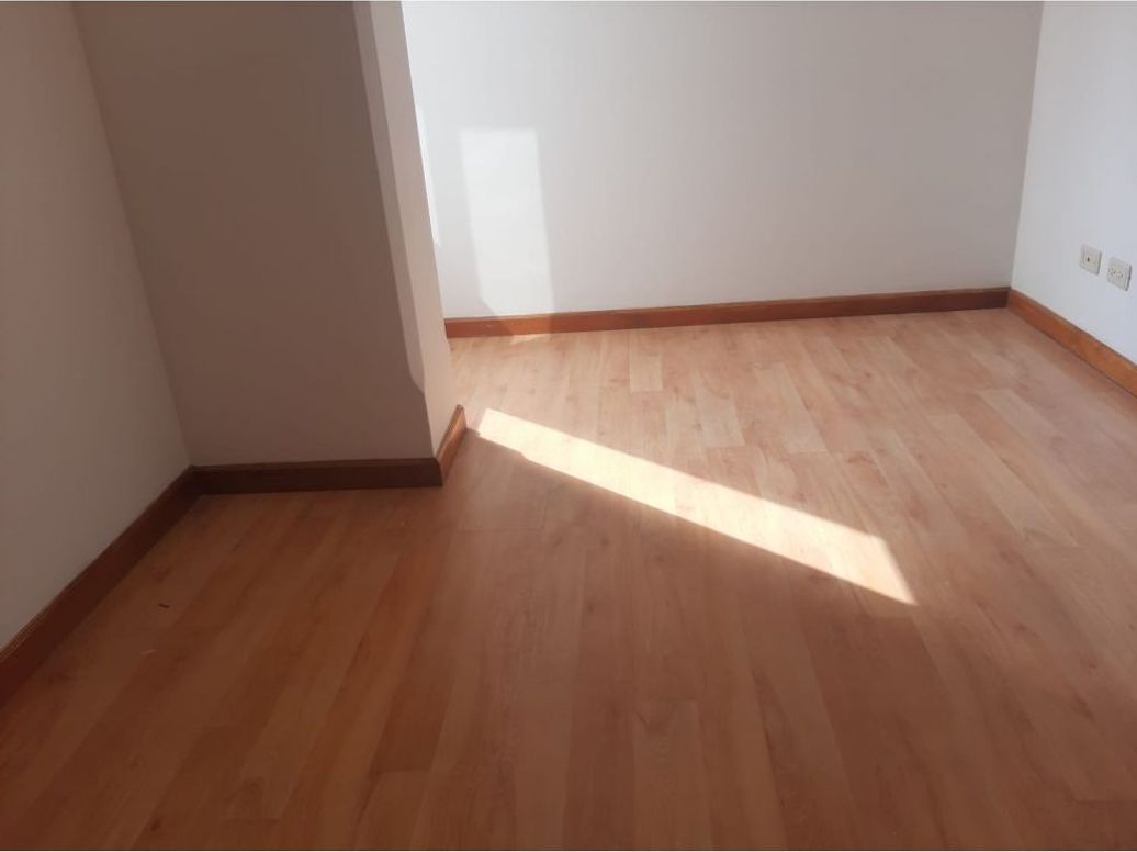 Apartamento de 3 alcobas en venta en El Contador, Bogotá, 138 m² · foto 8 de 16