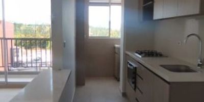 Se vende apartamento para estrenar en el municipio Rionegro - Antioquia consta de 3 habitaciones con closet, en la principal con bano completo y Vestier, sala comedor, bano social completo, balcon con vista interna a las zonas comunes, cocina integral con barra americana, zona de ropas, parqueadero cubierto. 