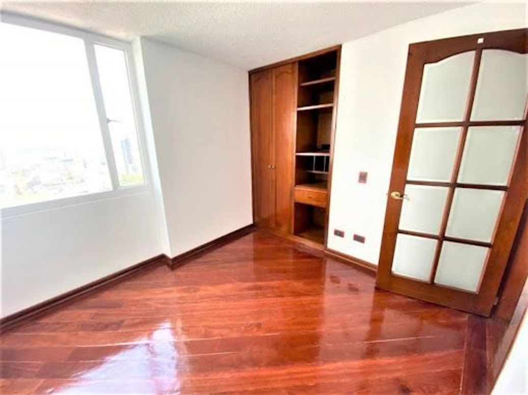 Apartamento de 3 alcobas en venta en La Veracruz, Bogotá, 97 m² · foto 3 de 19