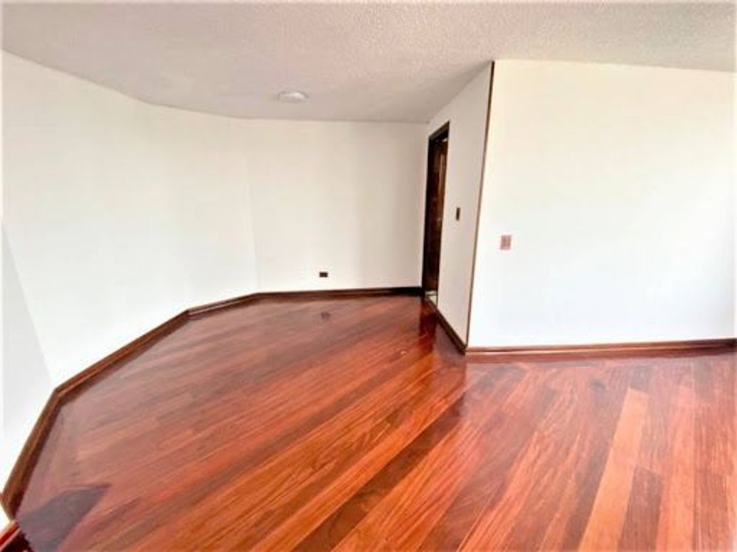 Apartamento de 3 alcobas en venta en La Veracruz, Bogotá, 97 m² · foto 7 de 19