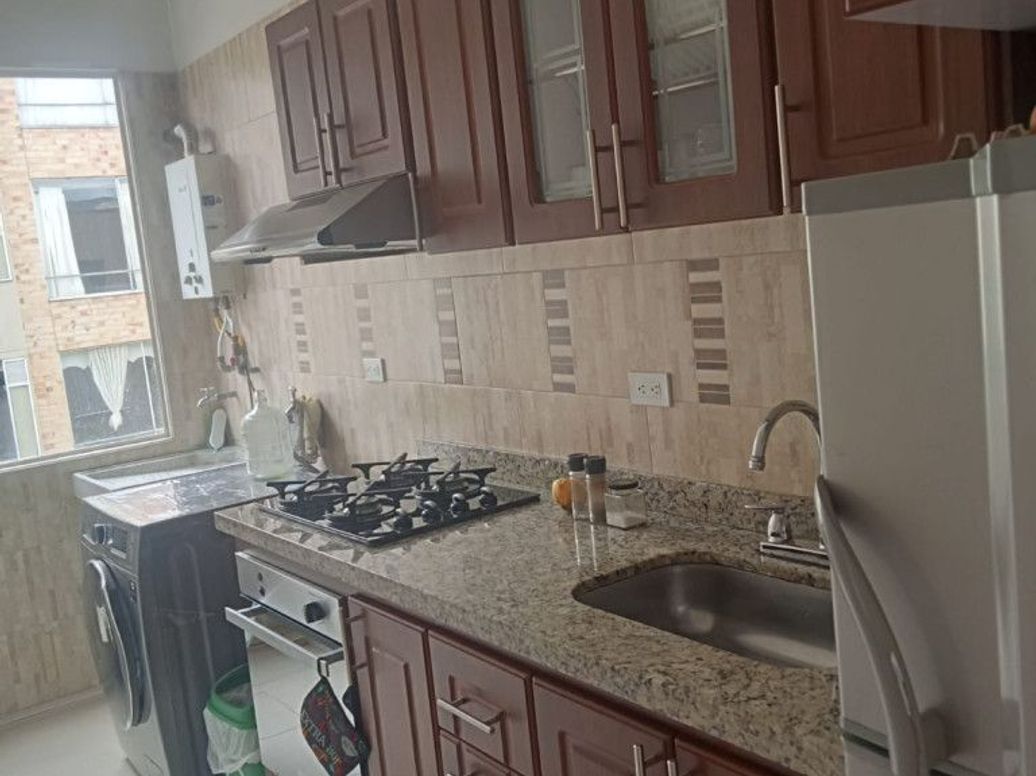 Apartamento de 3 alcobas en venta en Cr Molinos Del Milenio, Bogotá, 42 m² · foto 7 de 14