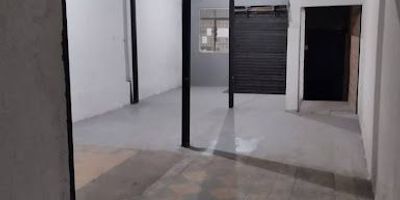 ¡BODEGA EN VENTA – Oportunidad de Inversión en Pereira! Ubicación: sector Villavicencio – Zona comercial, a solo 3 minutos del centro de Pereira. Área total: 208 m² Altura: 4 metros. Cuenta con subdivisión interna, 1 baño. Actualmente arrendada a una chatarrería (¡generando ingresos desde el primer día!) Excelente oportunidad para inversionistas o empresarios que buscan una propiedad comercial en una zona estratégica y de alto flujo. Precio competitivo y excelente rentabilidad! Para más información o agendar una visita contactanos.