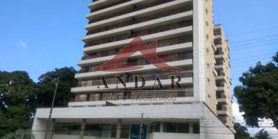 Excelente apartaestudio en el Edificio Palmetto, con ubicación privilegiada frente a la Universidad de Ibagué, sobre la Avenida Ambalá, una de las zonas más estratégicas de la ciudad. Cerca de centros comerciales, transporte público y vías principales, ideal para vivir o invertir.

Con un área de 44 m2, el apartamento cuenta con sala comedor, un balcón amplio con excelente vista, una alcoba independiente, un baño, depósito y parqueadero cubierto.

El edificio ofrece completas zonas comunes como terraza, gimnasio, sauna y vigilancia permanente, brindando comodidad, bienestar y seguridad. Una excelente oportunidad para quienes buscan un espacio moderno, funcional y con la mejor ubicación en Ibagué