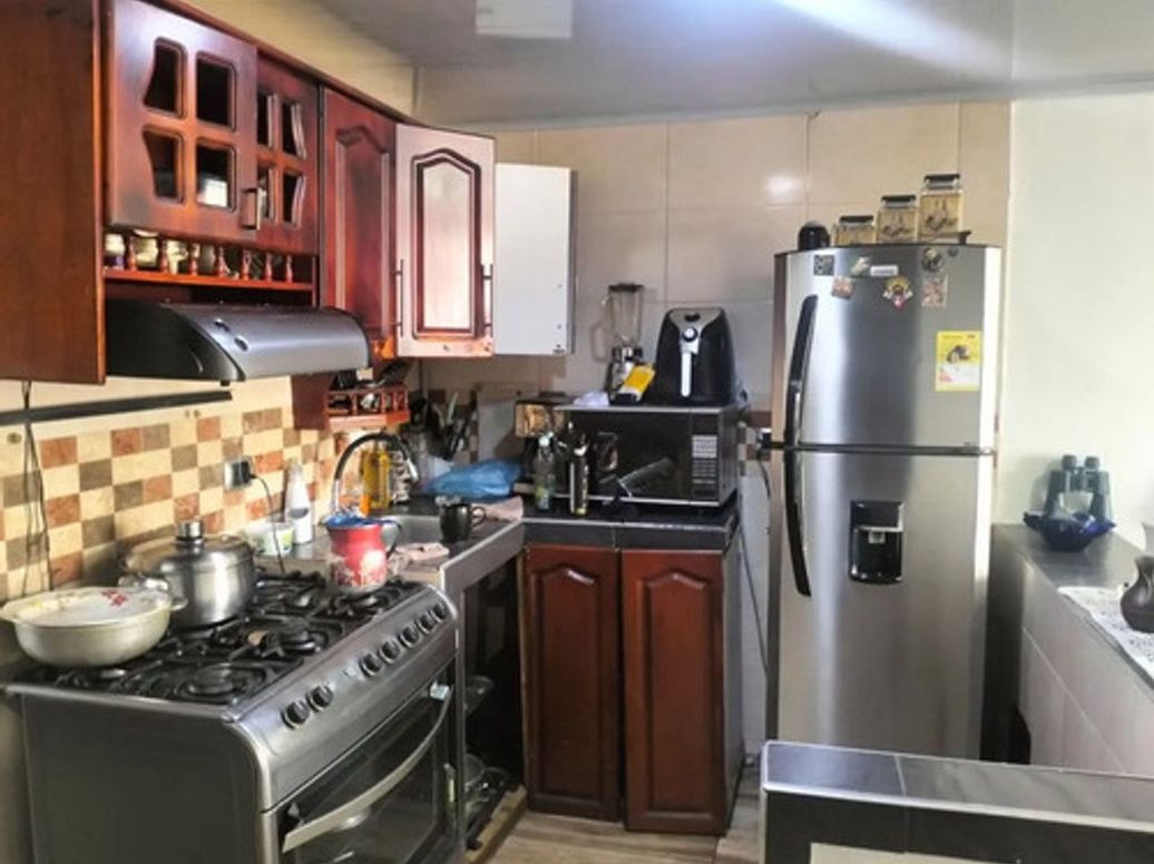 Casa de 5 alcobas en venta en Timiza, Bogotá, 273 m² · foto 8 de 12