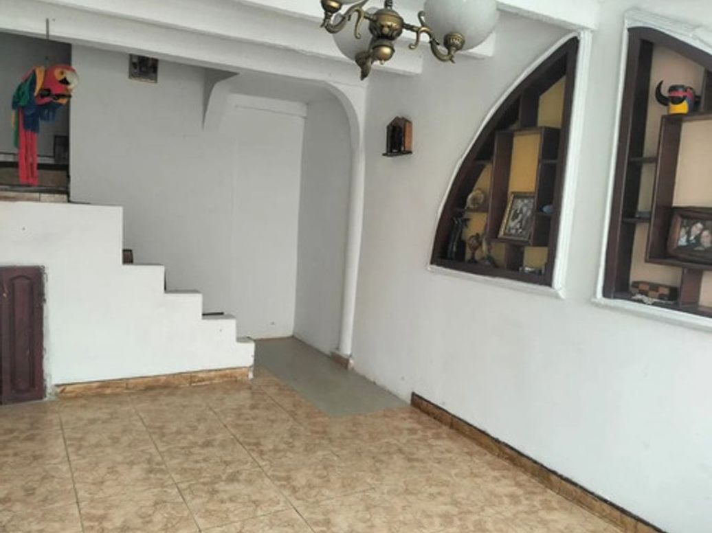Casa de 5 alcobas en venta en Timiza, Bogotá, 273 m² · foto 3 de 12