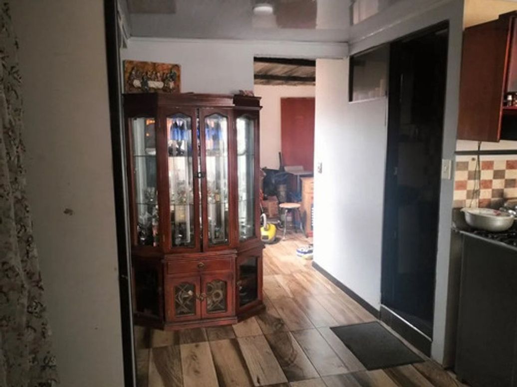 Casa de 5 alcobas en venta en Timiza, Bogotá, 273 m² · foto 11 de 12