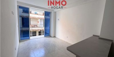 ✨ Apartamento en venta – Nuevo a estrenar ✨

? Área: 55 m²
? Precio: $160.000.000
?️ Estrato: 3

Estrena tu nuevo hogar en una torre de 4 pisos sin ascensor. Un espacio ideal para vivir con comodidad y proyectar tu futuro.

✅ Características principales:


 
 Nuevo a estrenar
 
 
 2 habitaciones con buena iluminación
 
 
 1 baño
 
 
 Cocina con zona de ropas
 
 
 Sala comedor con acceso a balcón
 
 
 Contadores independientes (agua y energía)
 
 
 Servicio de gas a instalar por el comprador
 
 
 Medianero
 
 
 Citófono
 
 
 Parqueadero comunal con espacio para aprox. 5 motos
 


Un apartamento moderno, práctico y con excelente distribución, perfecto para familias o como inversión segura.

? ¡Contáctanos para más información y agenda tu visita hoy mismo!
INMOHOGAR
? +57 315 264 7986 / +57 317 422 2177
? ¡Tu nuevo hogar te espera!

