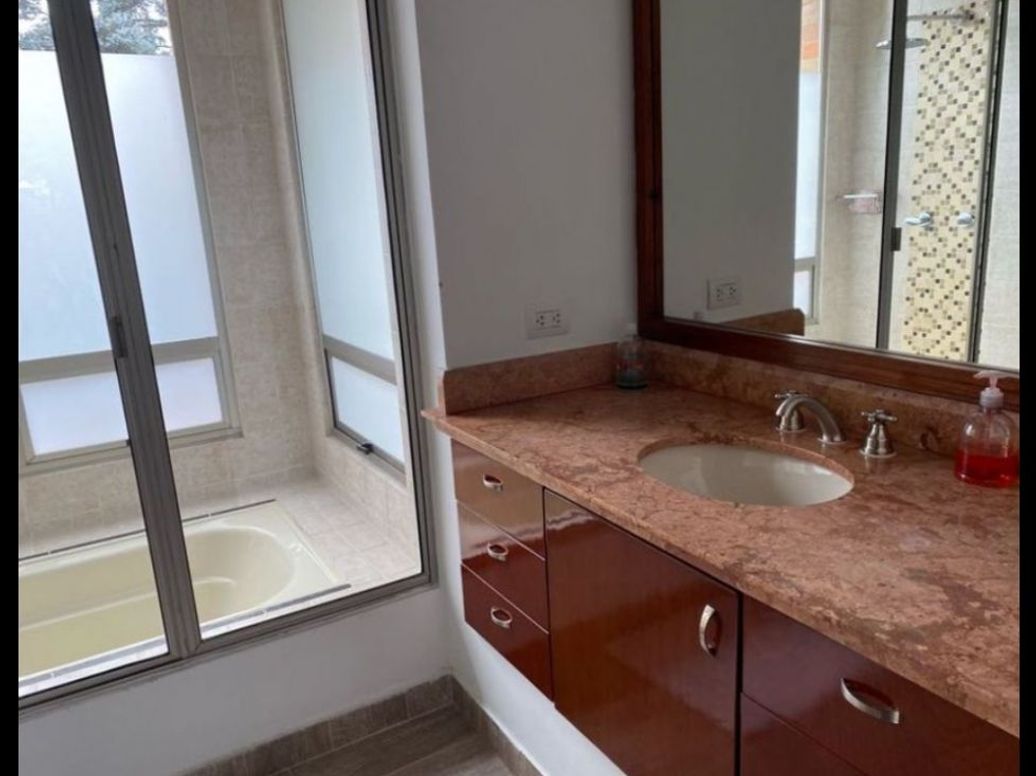 Casa de 4 alcobas en venta en Sotileza, Bogotá, 436 m² · foto 13 de 18