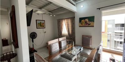 GLOBAL JURIDICA INMOBILIARIA VENDE:Apartamento sector Bochalema parque vivero, quinto piso acceso por escaleras, es un apartmaneto fresco e iluminado, hace falta terminarlo en parte de cocina, madera como closets y puertas, consta de sala comedor, cocina basica como lo entrga la constructora, balcon vista interna, zona de oficios independiente, baño social, dos habitacione, principal con baño, zona de estudio, la unidad consta de piscina de adultos y niños, juegos infantiles, zona bbq, cancha multiple, gym, salon social, parqueaderos comunitarios, cerca de parques, locales comerciales, transporte publico, centros comerciales, clinicas, universidades y colegios, SRM
