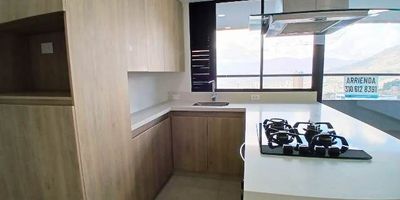 Apartamento en el poblado sector del Country con facilidad de acceso a la avenida las palmas, transversal superior e inferior, además facilidad de acceso a rutas de transporte público. El sector es muy tranquilo y campestre. 