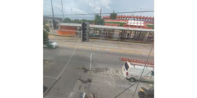 LOCAL EN ARRIENDO EN ESCALLONVILLAExcelente local 300 m2, ideal para cualquier tipo de actividad, sobre toda la avenida pedro de heredia, facil acceso, cerca a la plaza de toros, el canon es + iva. CÓDIGO WASI 9465483