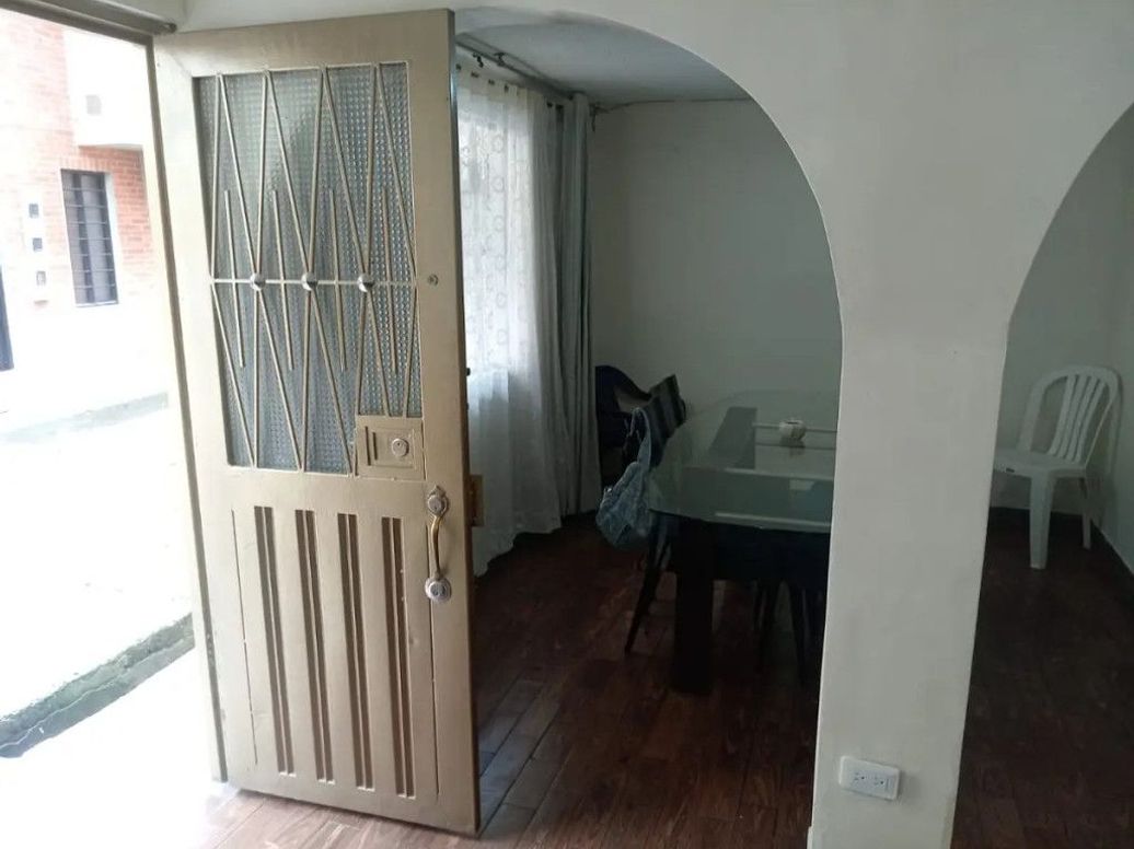 Casa de 4 alcobas en venta en I Sector, Bogotá, 98 m² · foto 4 de 20