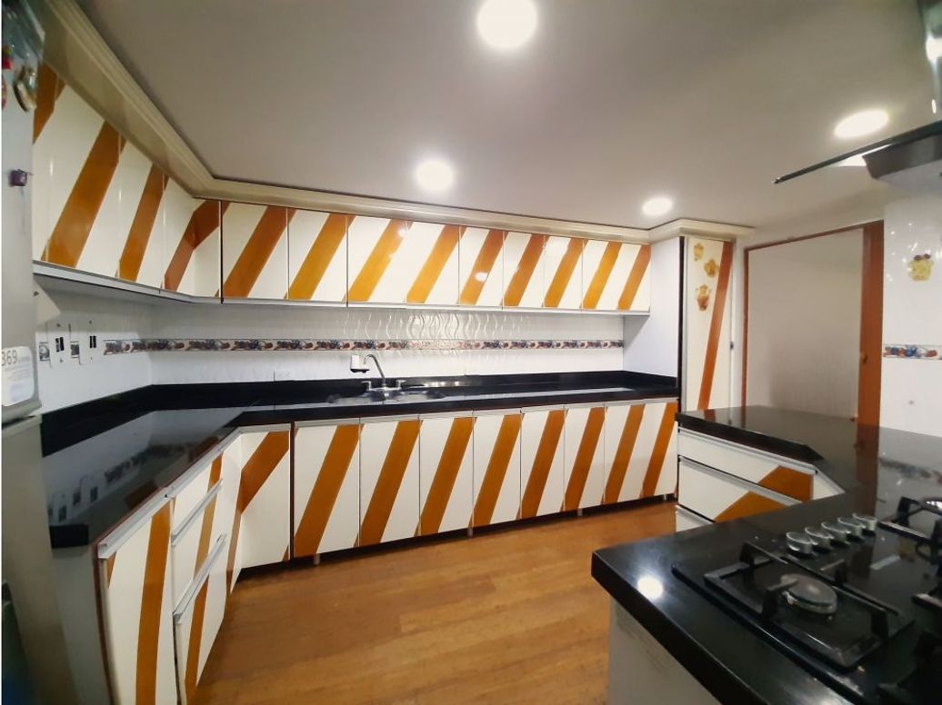 Casa de 4 alcobas en venta en Mandalay Et. Ii, Bogotá, 250 m² · foto 5 de 17