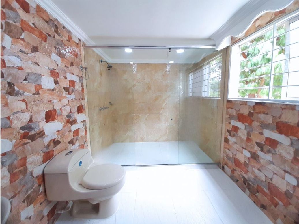 Casa de 4 alcobas en venta en Mandalay Et. Ii, Bogotá, 250 m² · foto 15 de 17