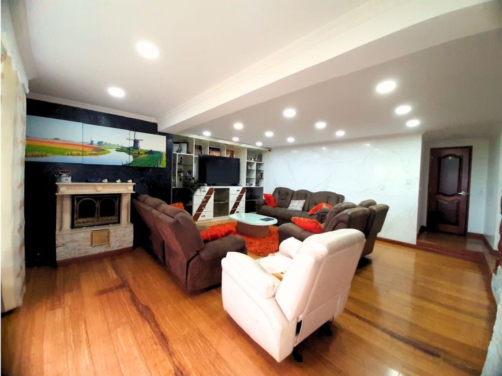 Casa de 4 alcobas en venta en Mandalay Et. Ii, Bogotá, 250 m² · foto 3 de 17