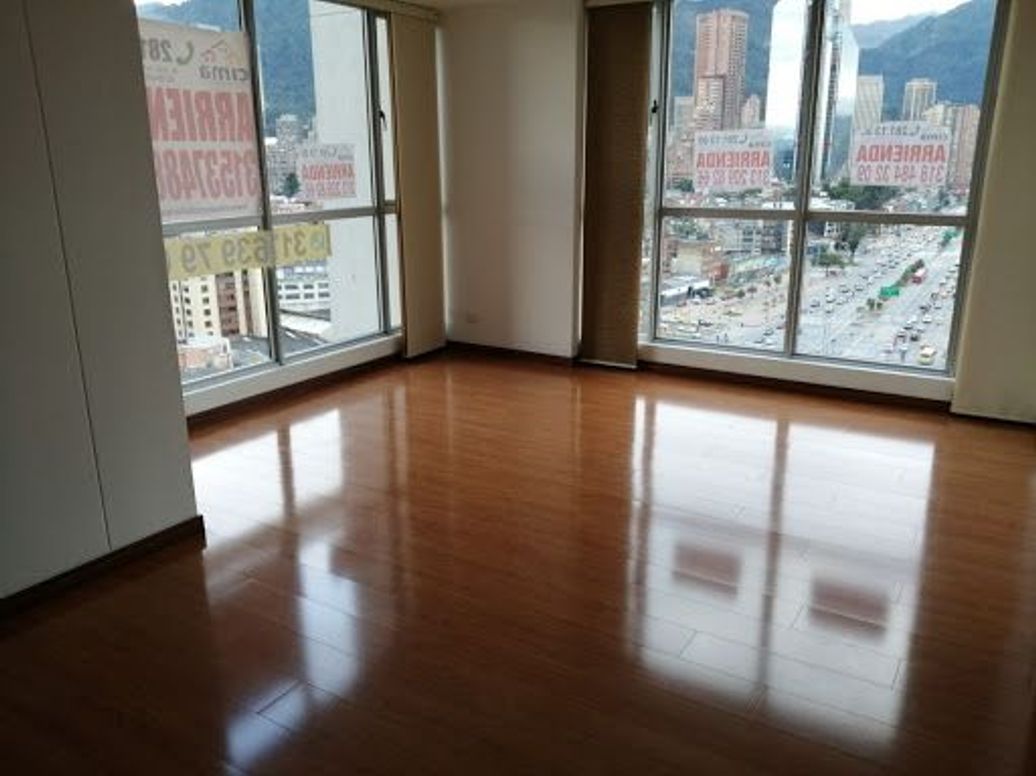 Apartamento de 3 alcobas en venta en Santa Fe, Bogotá, 82 m² · foto 4 de 20