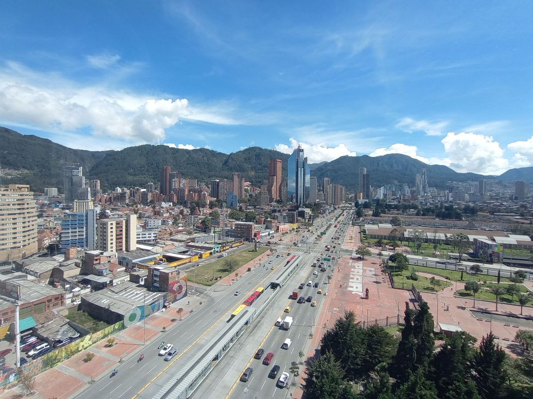 Apartamento de 3 alcobas en venta en Santa Fe, Bogotá, 82 m² · foto 2 de 20