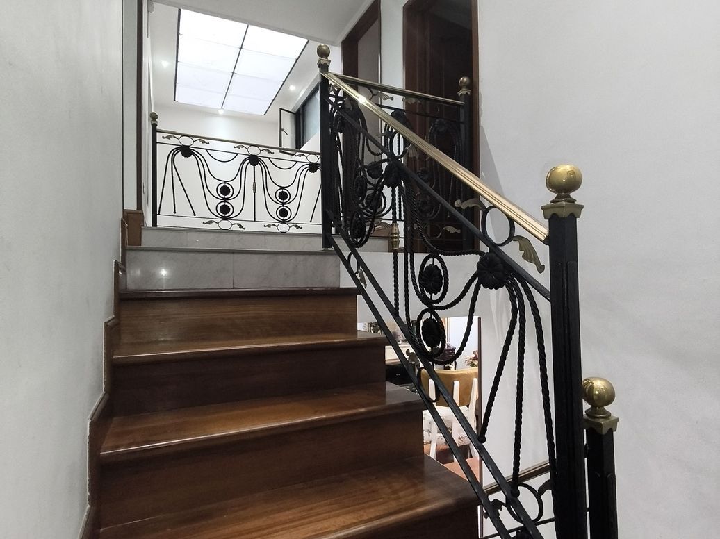 Casa de 5 alcobas en venta en Santa Cecilia, Bogotá, 340 m² · foto 10 de 20