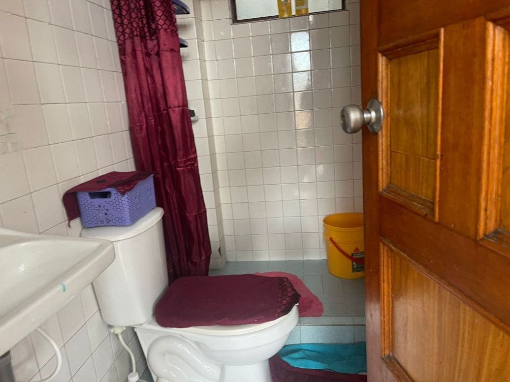 Casa de 11 alcobas en venta en La Acacia, Bogotá, 340 m² · foto 16 de 18