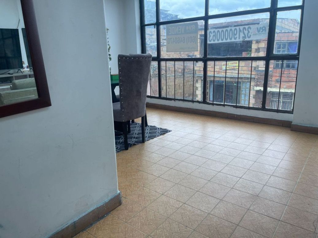 Casa de 11 alcobas en venta en La Acacia, Bogotá, 340 m² · foto 14 de 18